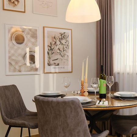 Apartments Divna มาลีโลชินจ์ ภายนอก รูปภาพ