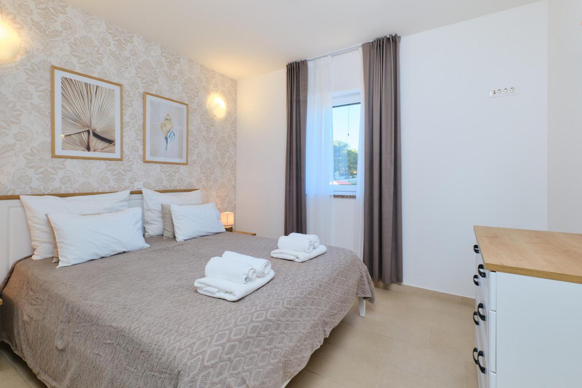 Apartments Divna มาลีโลชินจ์ ภายนอก รูปภาพ