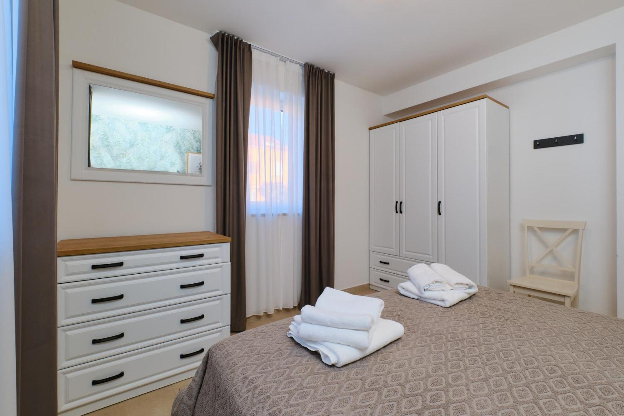 Apartments Divna มาลีโลชินจ์ ภายนอก รูปภาพ