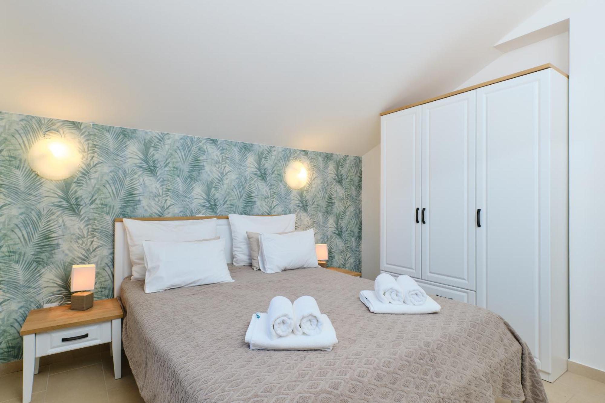 Apartments Divna มาลีโลชินจ์ ภายนอก รูปภาพ