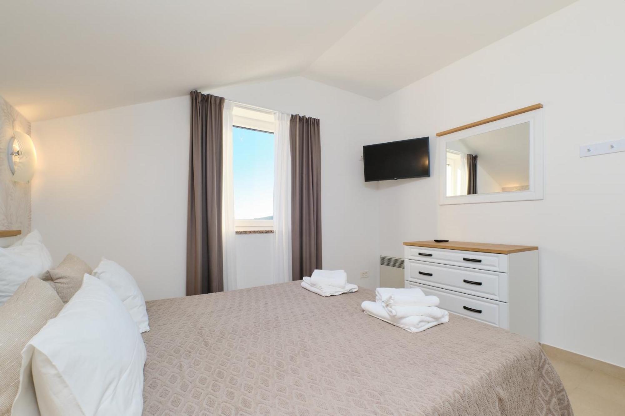 Apartments Divna มาลีโลชินจ์ ภายนอก รูปภาพ