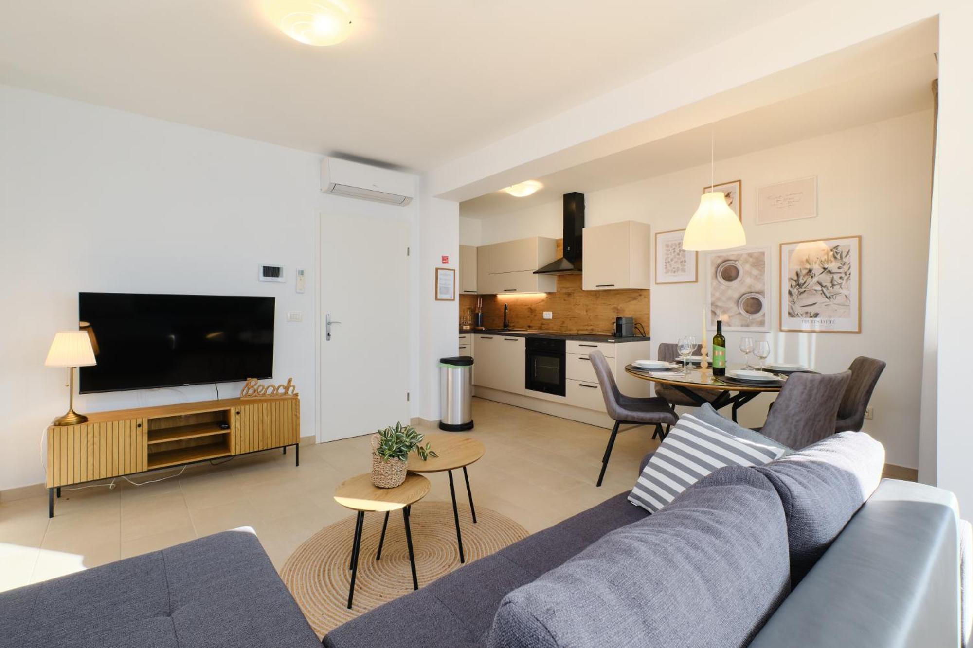 Apartments Divna มาลีโลชินจ์ ภายนอก รูปภาพ