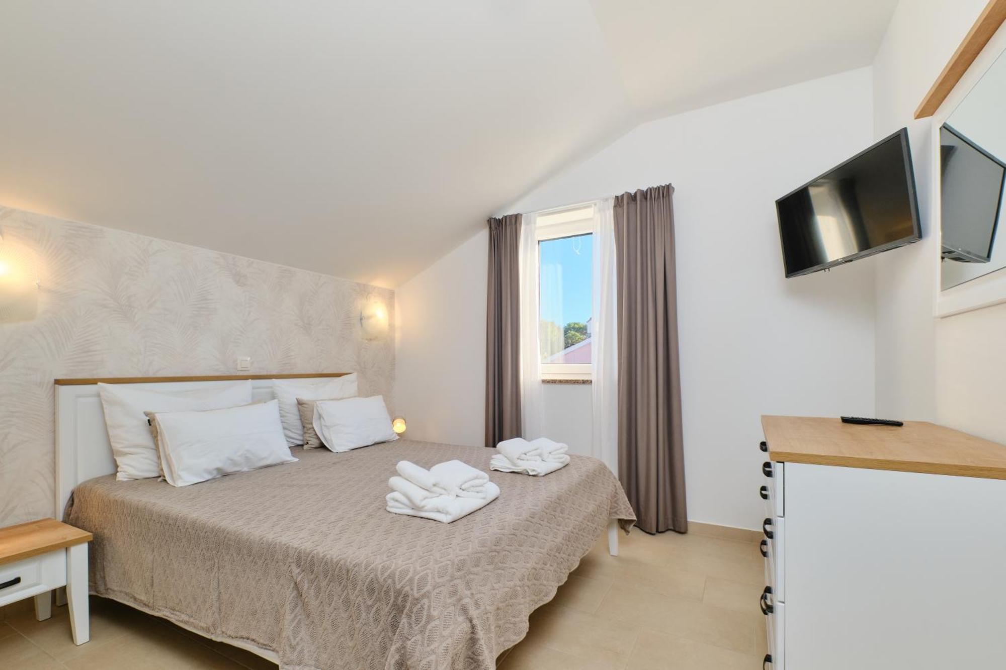 Apartments Divna มาลีโลชินจ์ ภายนอก รูปภาพ