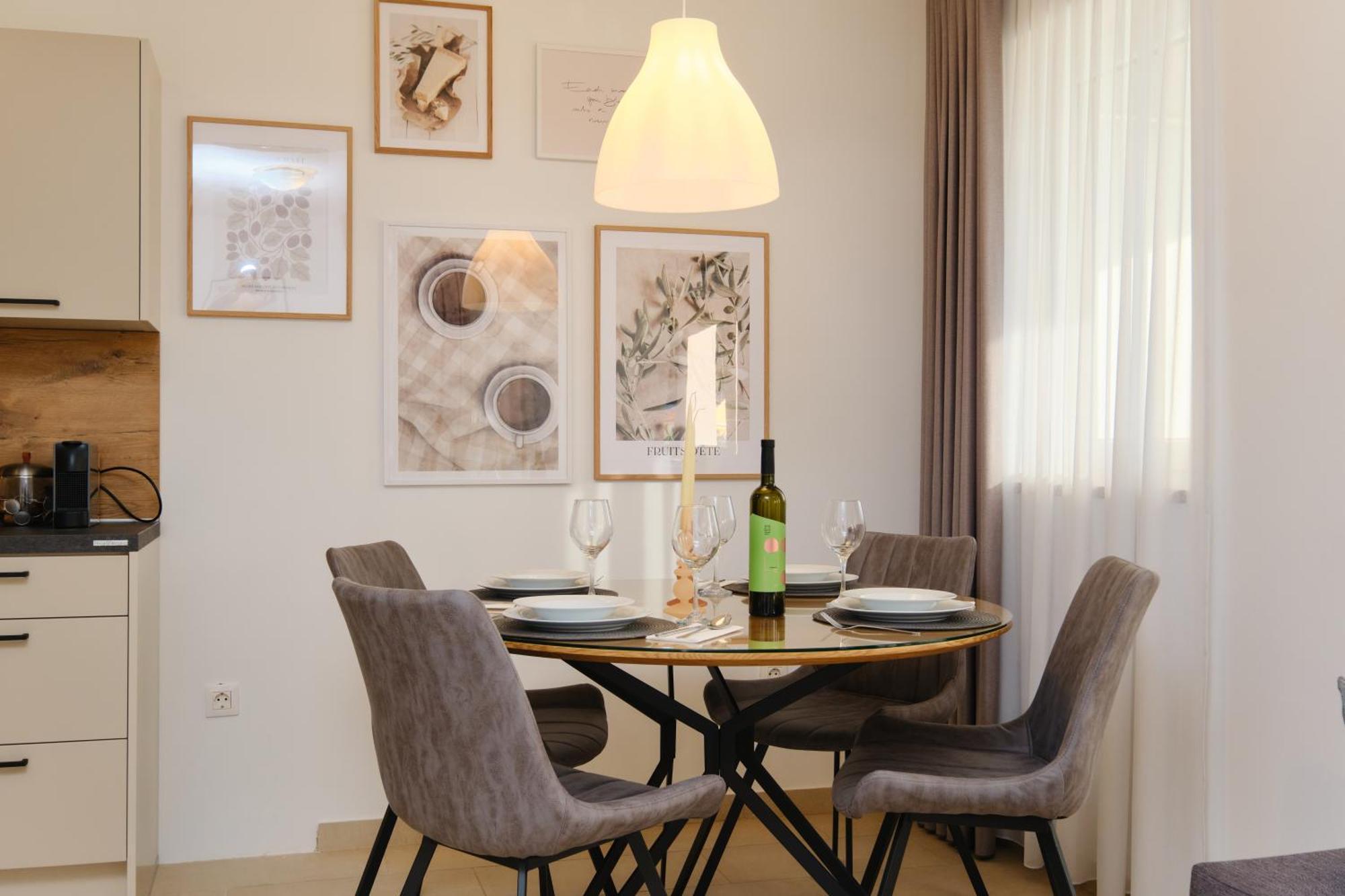 Apartments Divna มาลีโลชินจ์ ภายนอก รูปภาพ
