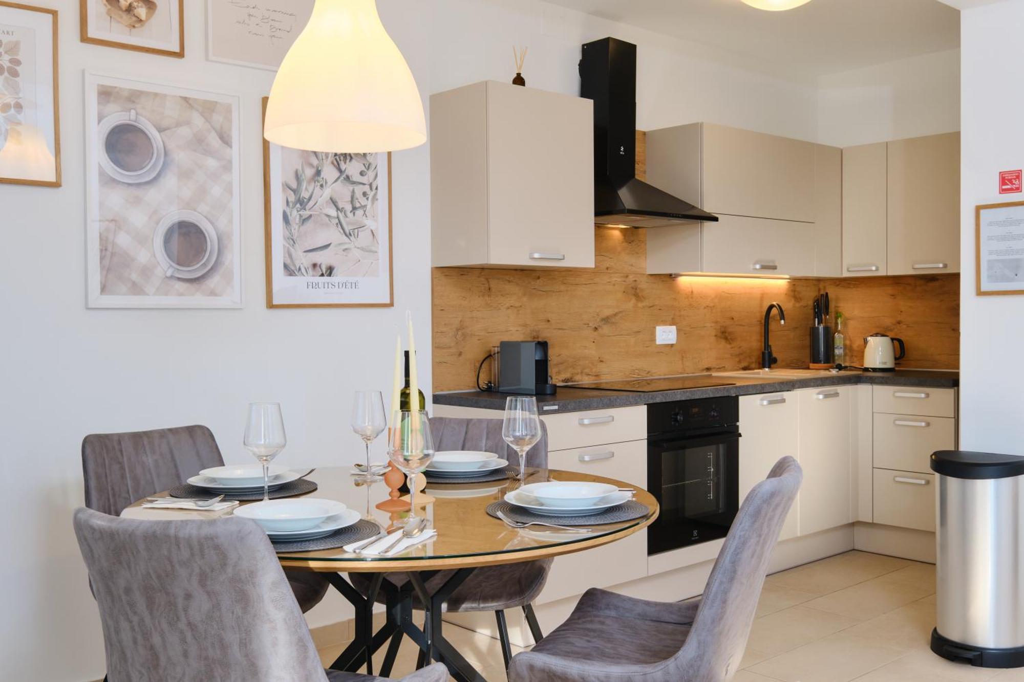 Apartments Divna มาลีโลชินจ์ ภายนอก รูปภาพ