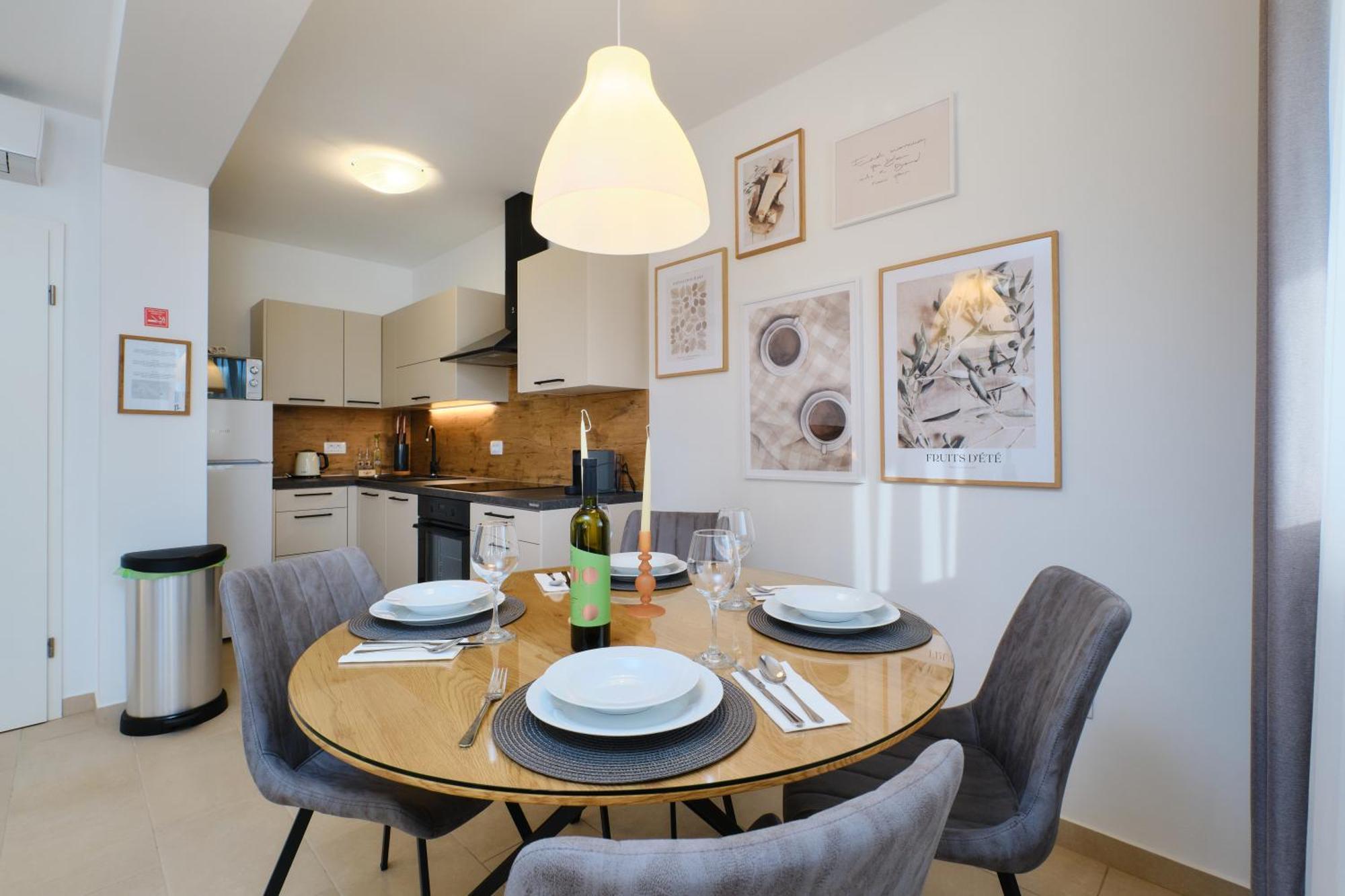 Apartments Divna มาลีโลชินจ์ ภายนอก รูปภาพ