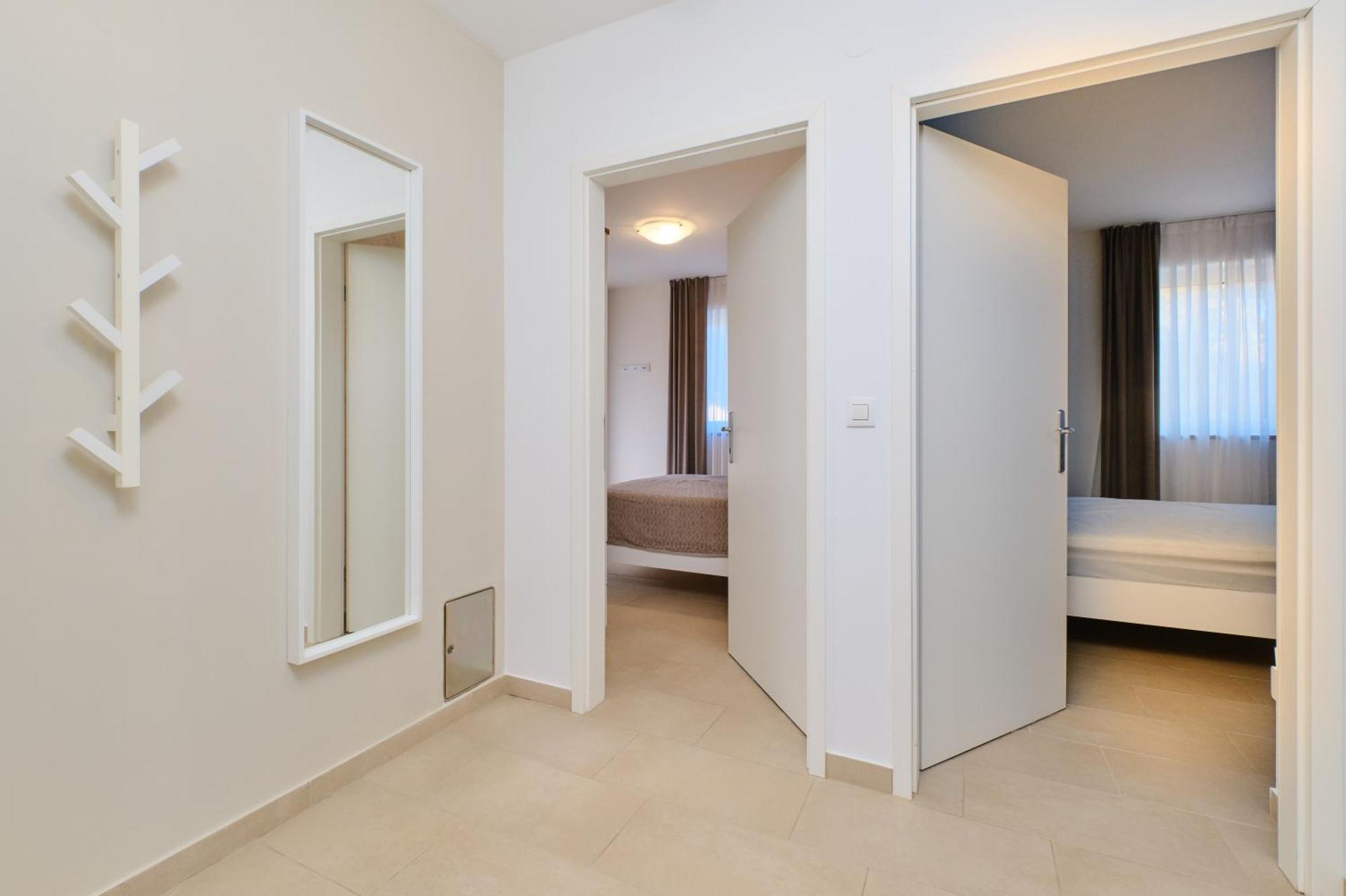 Apartments Divna มาลีโลชินจ์ ภายนอก รูปภาพ