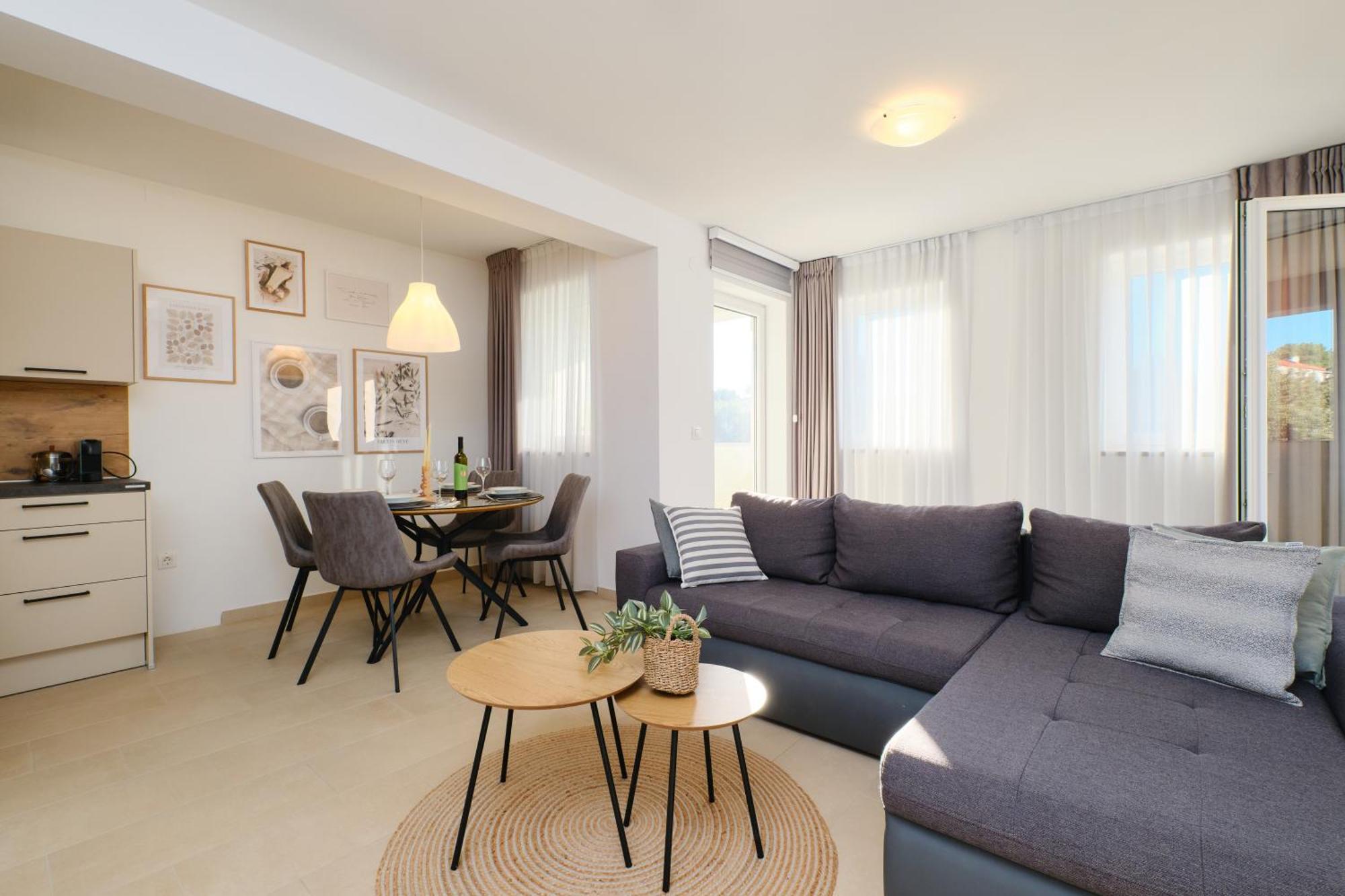 Apartments Divna มาลีโลชินจ์ ภายนอก รูปภาพ