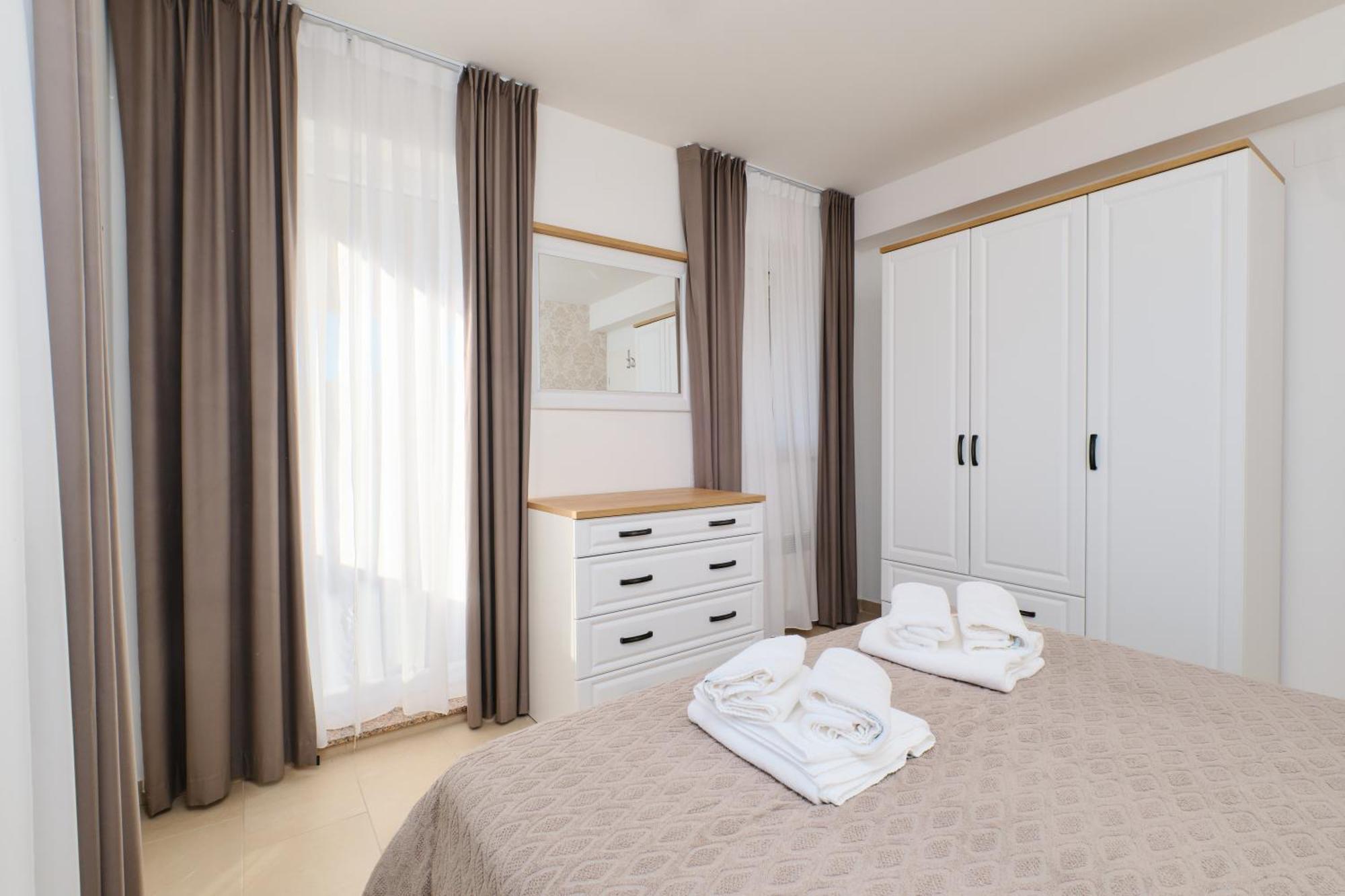 Apartments Divna มาลีโลชินจ์ ภายนอก รูปภาพ