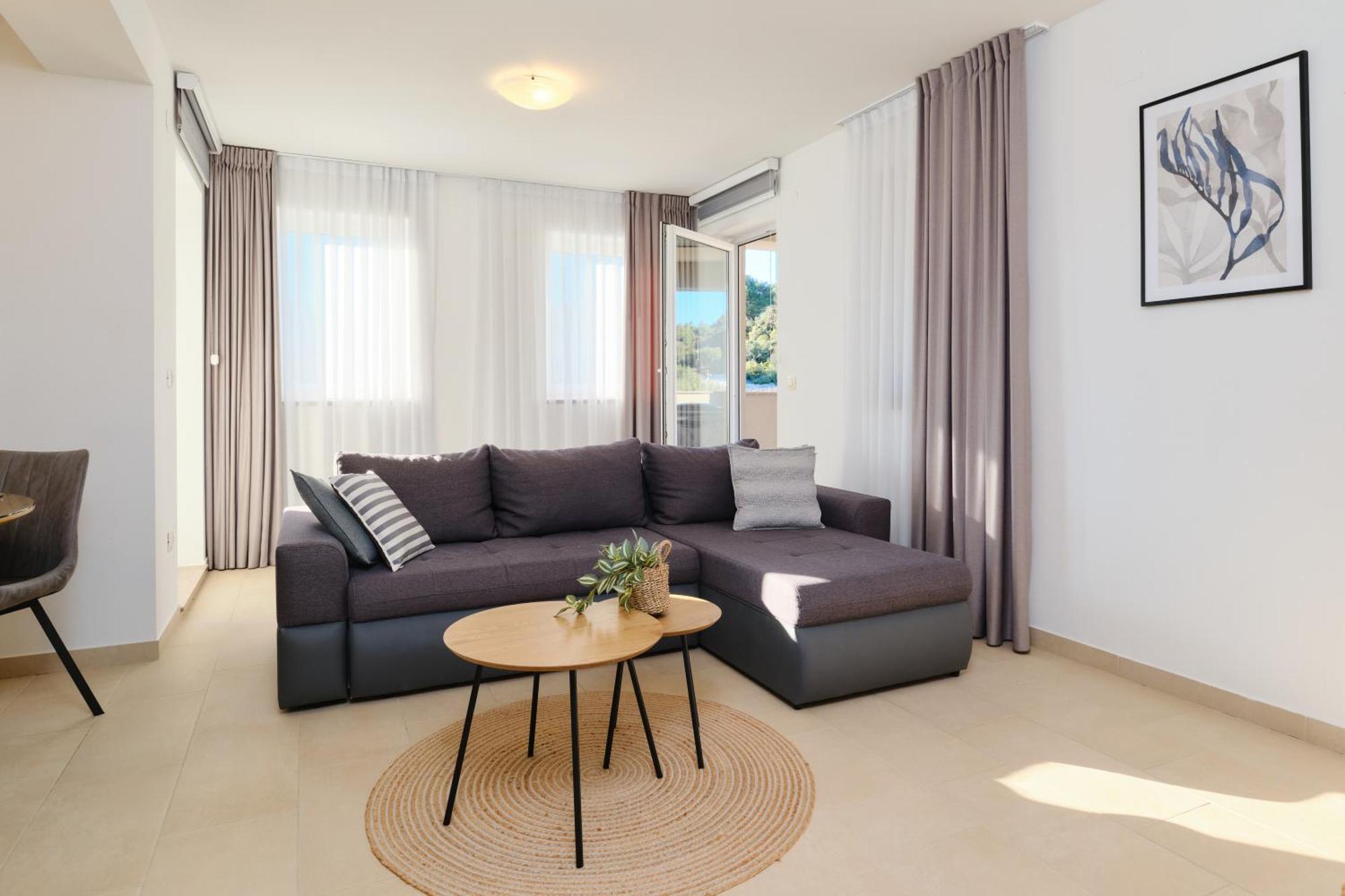 Apartments Divna มาลีโลชินจ์ ภายนอก รูปภาพ